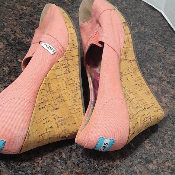 Tom's Cork Wedge Slip Ons...Size 8...EUC - Picture 4 of 7
